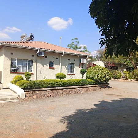 Matt Bed And Breakfast Lilongwe Exteriör bild