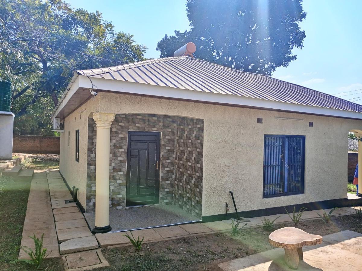 Matt Bed And Breakfast Lilongwe Exteriör bild