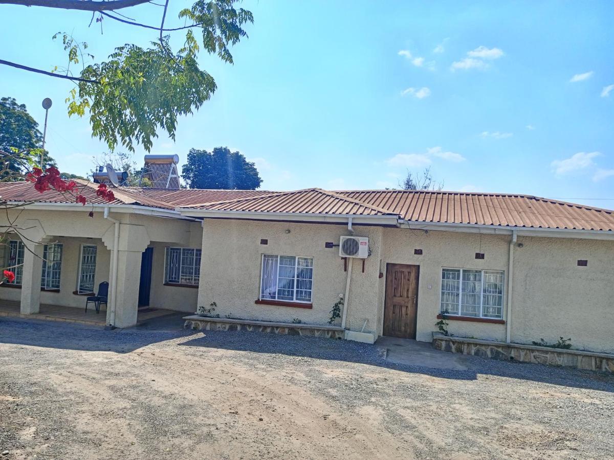 Matt Bed And Breakfast Lilongwe Exteriör bild